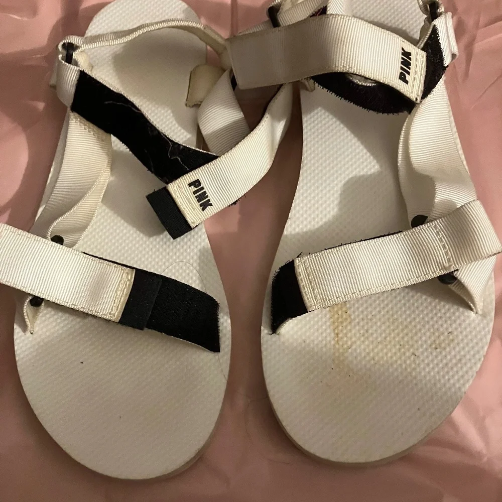 Sandals - Picture 1 of 3